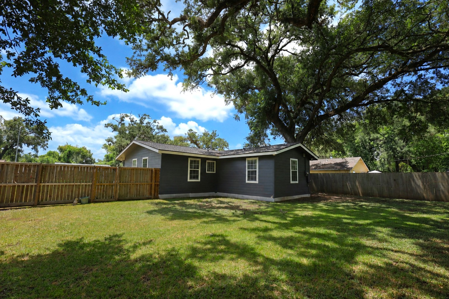 207 Jasmine Street Property Photo 14