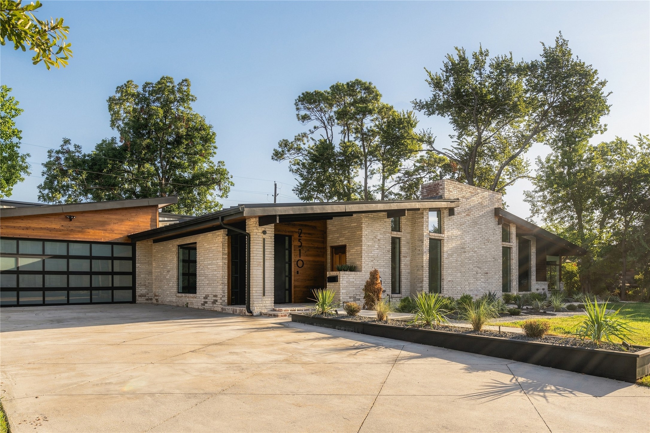 2510 Underwood Street Property Photo