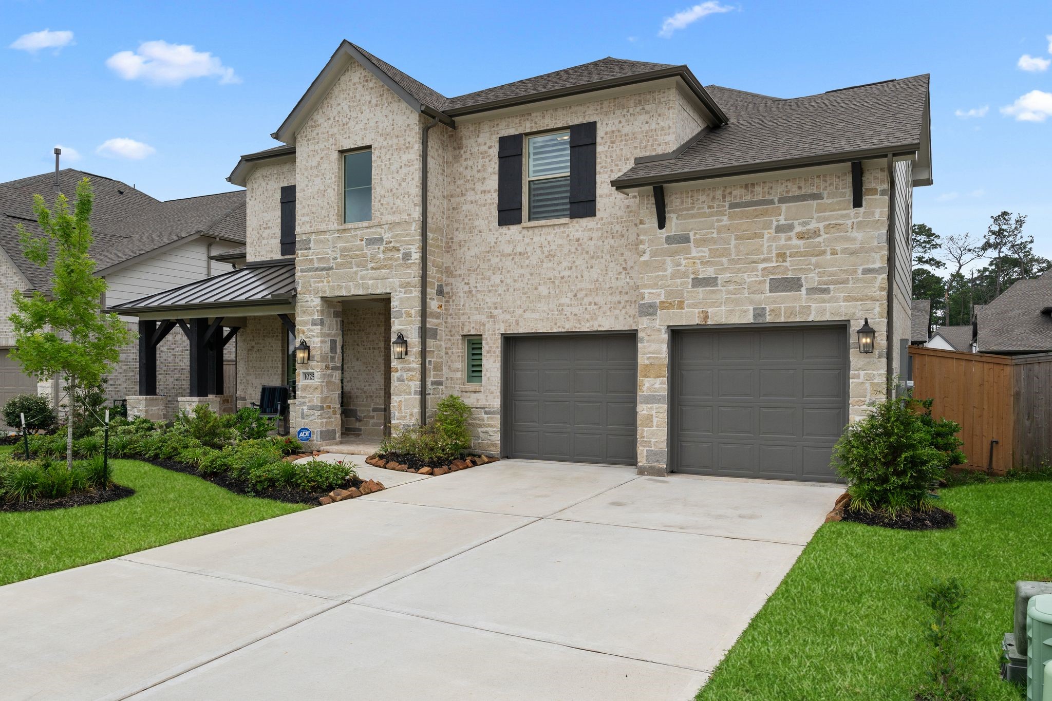 1025 Mission River Drive Property Photo 1