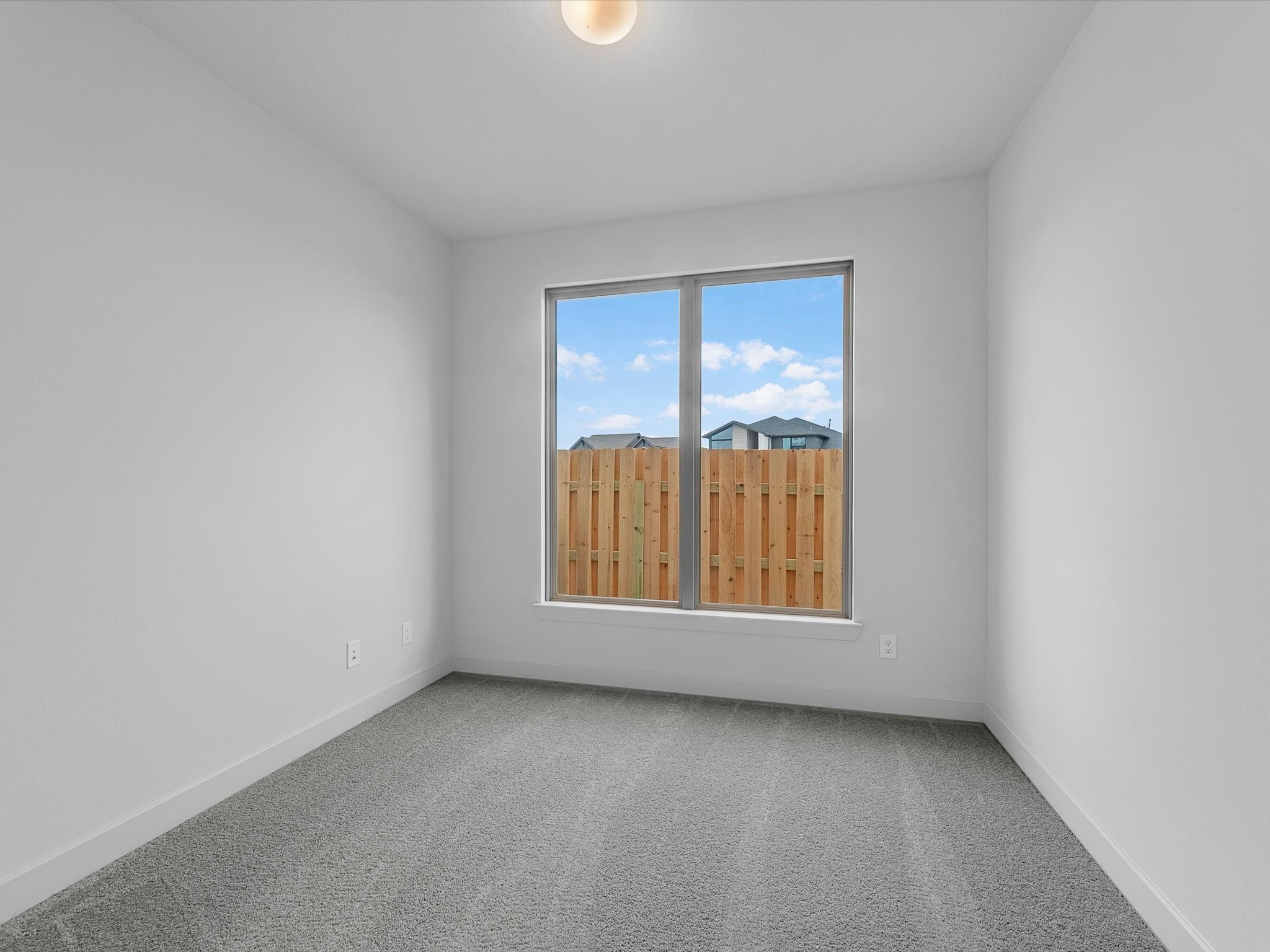 2410 Verano Street Property Photo 14