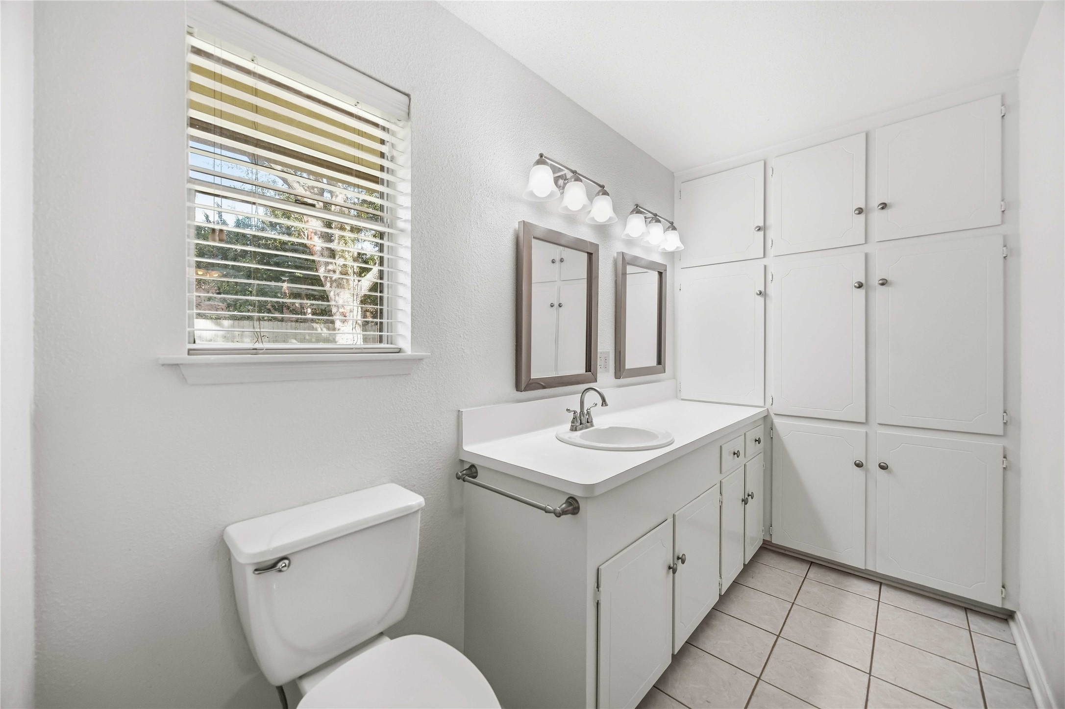 1218 S Booth Lane Property Photo 15