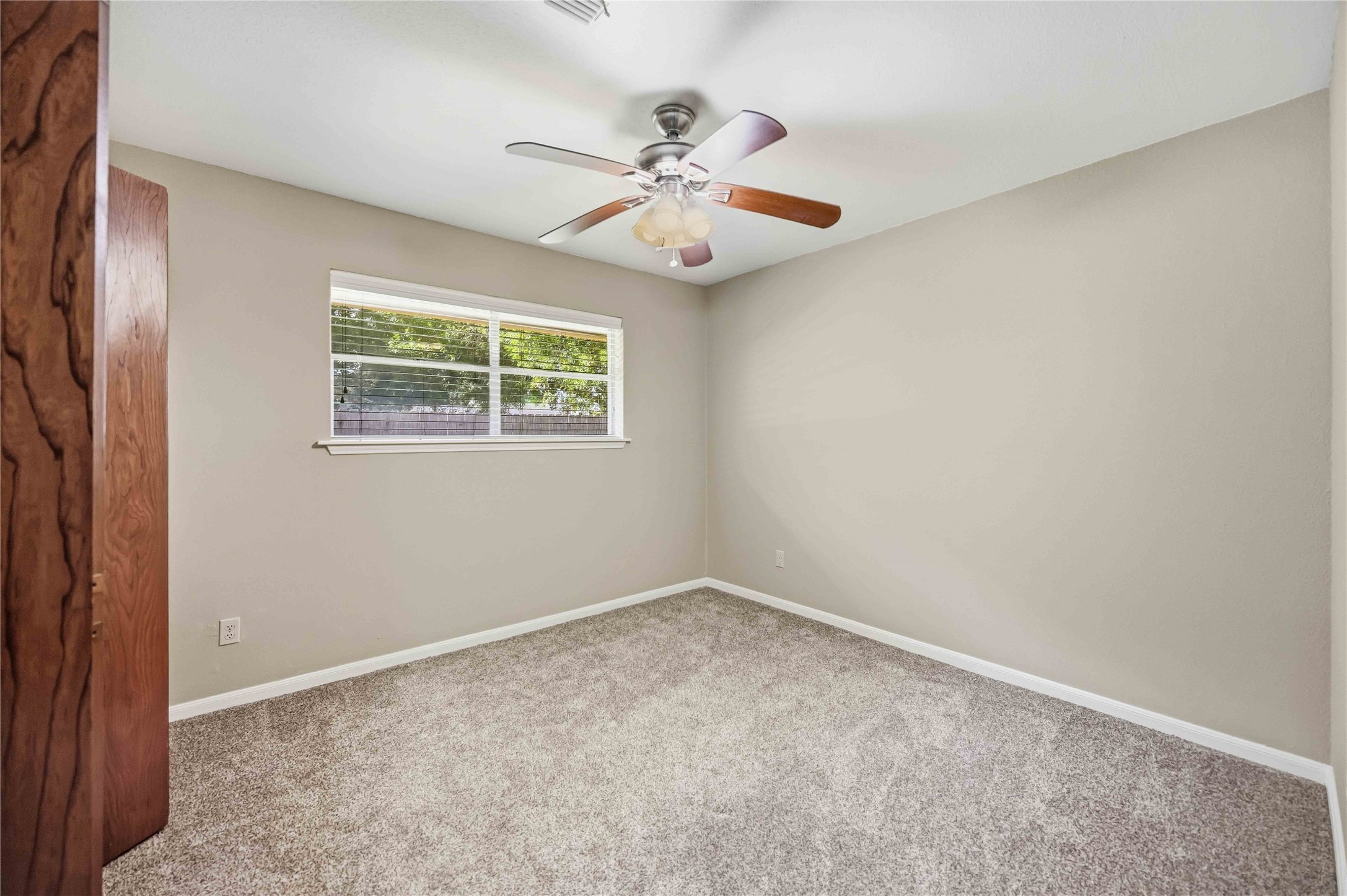 1218 S Booth Lane Property Photo 16