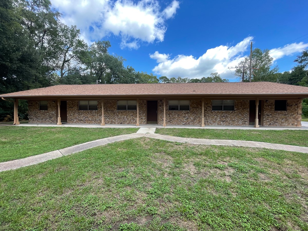 704 Cline Property Photo 1