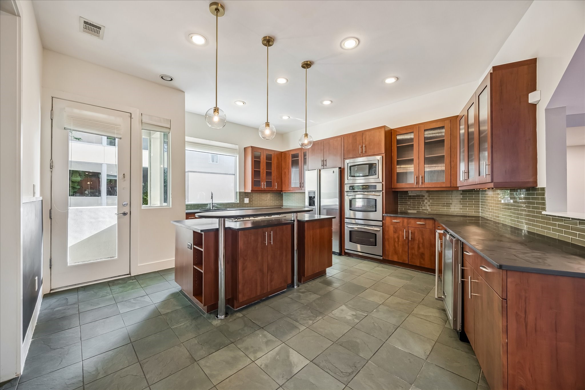 1610 Calumet Street Property Photo 13