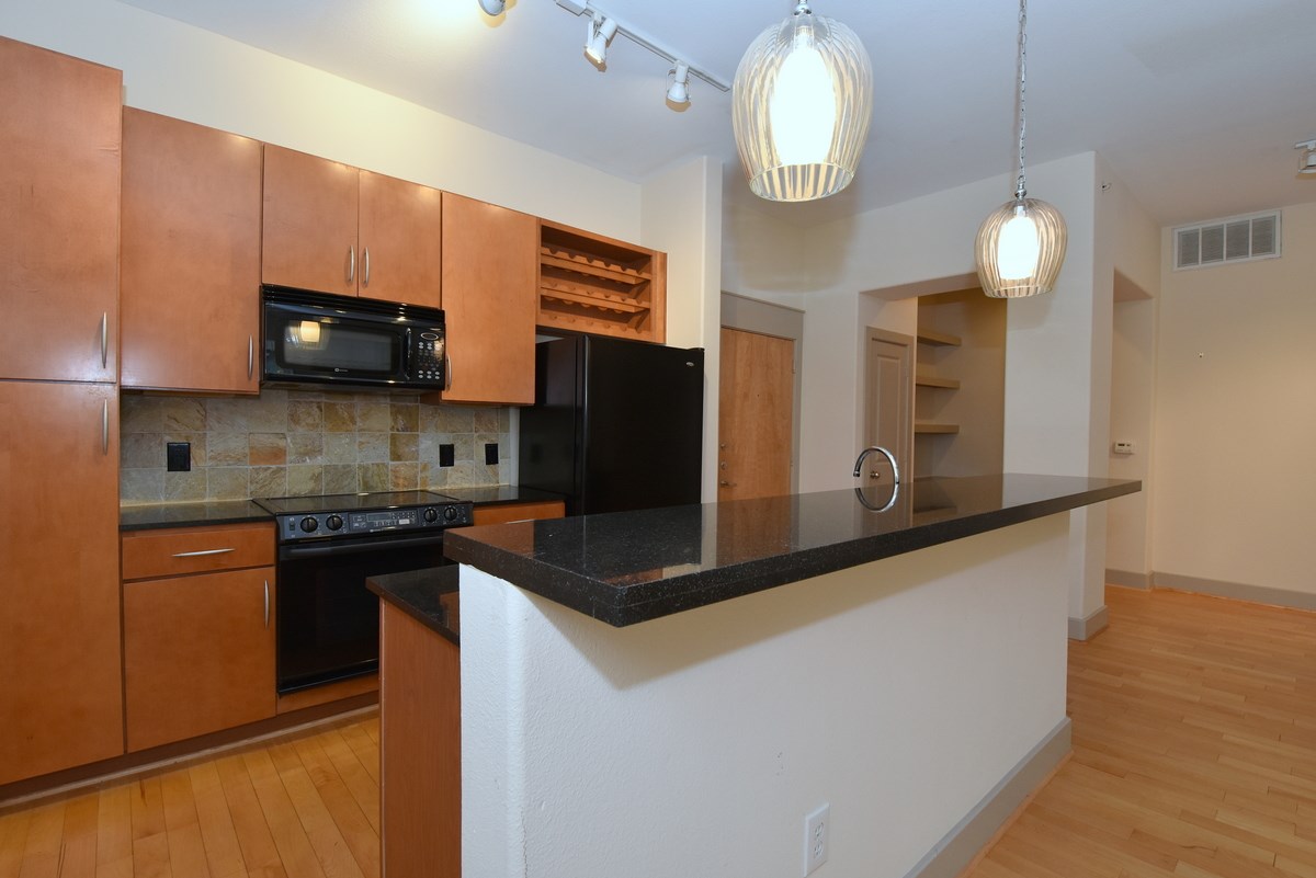 1901 Post Oak Boulevard 4603 Property Photo 3