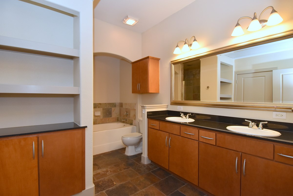 1901 Post Oak Boulevard 4603 Property Photo 8