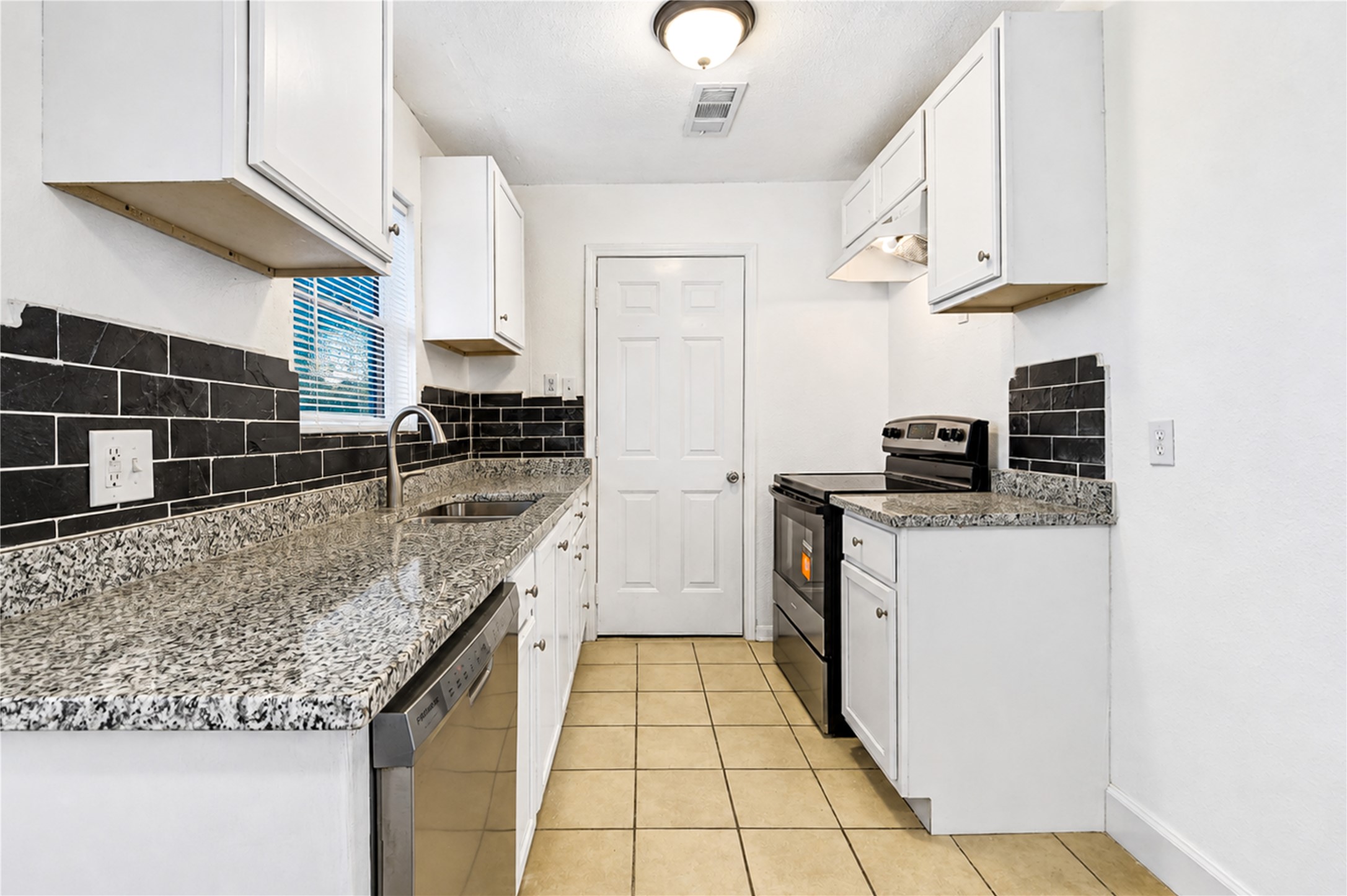 1206 Gary Avenue Property Photo 10