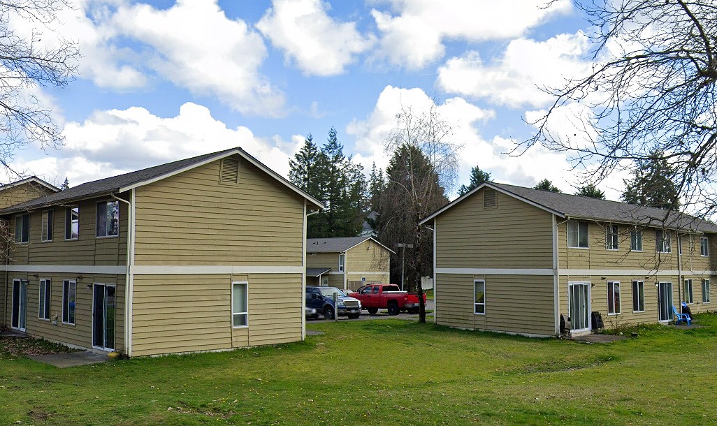 1015 Oakhurst Dr Property Photo 7