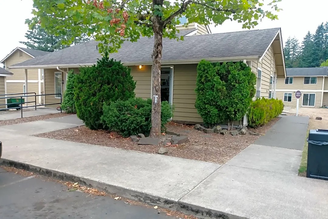 1015 Oakhurst Dr Property Photo 10