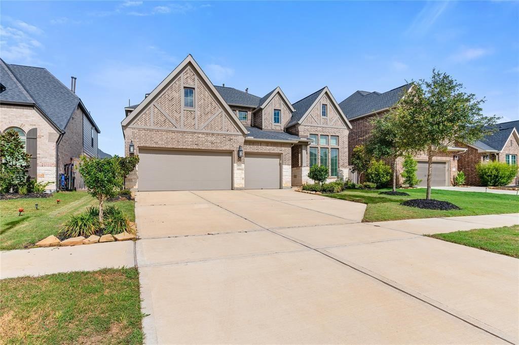 28926 Creekside Bend Drive Property Photo 3