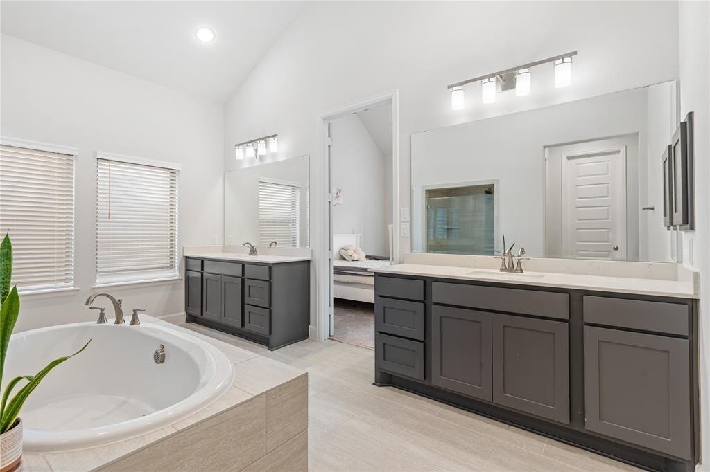 28926 Creekside Bend Drive Property Photo 28