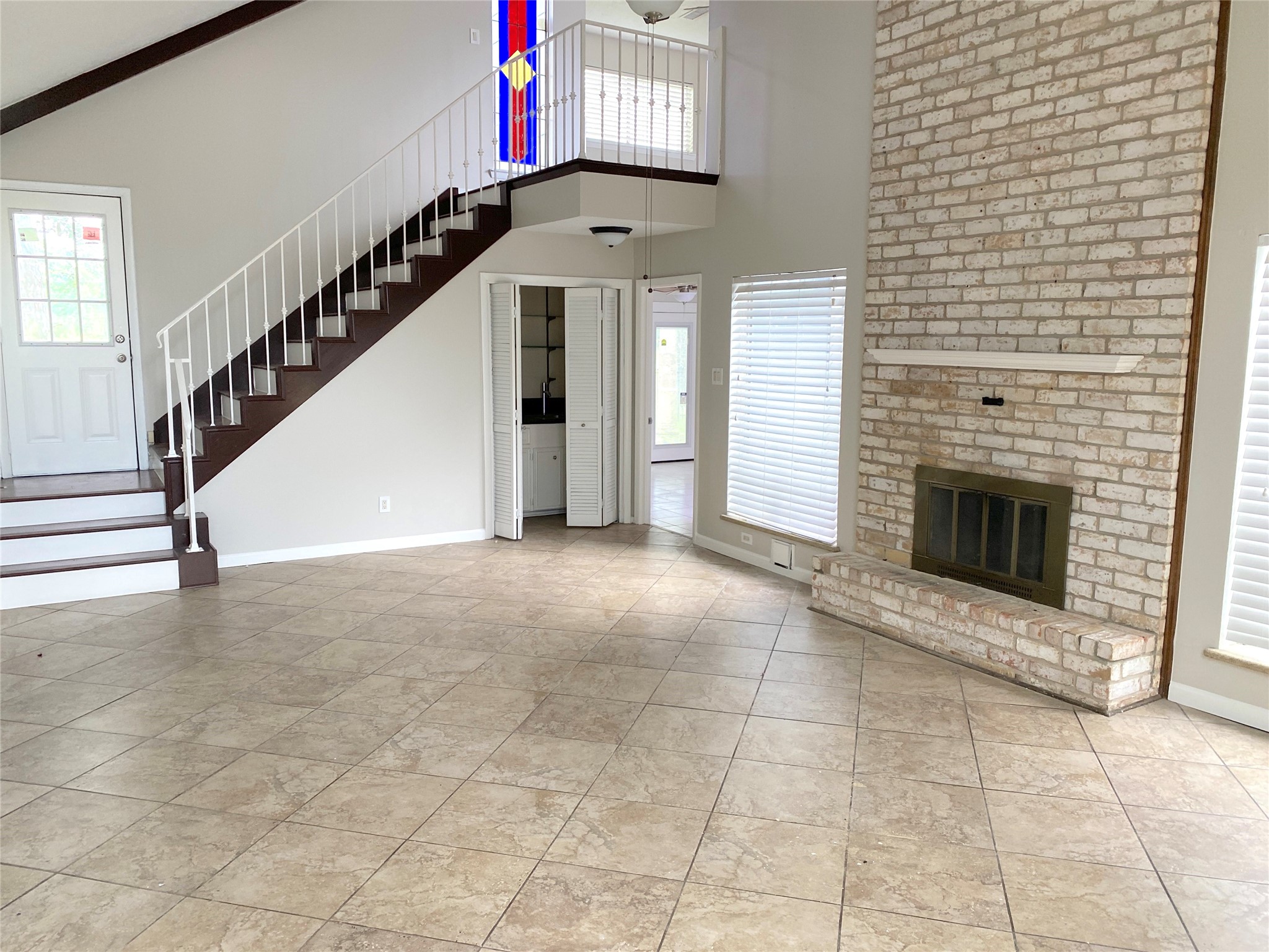 14934 Elmont Drive Property Photo 4