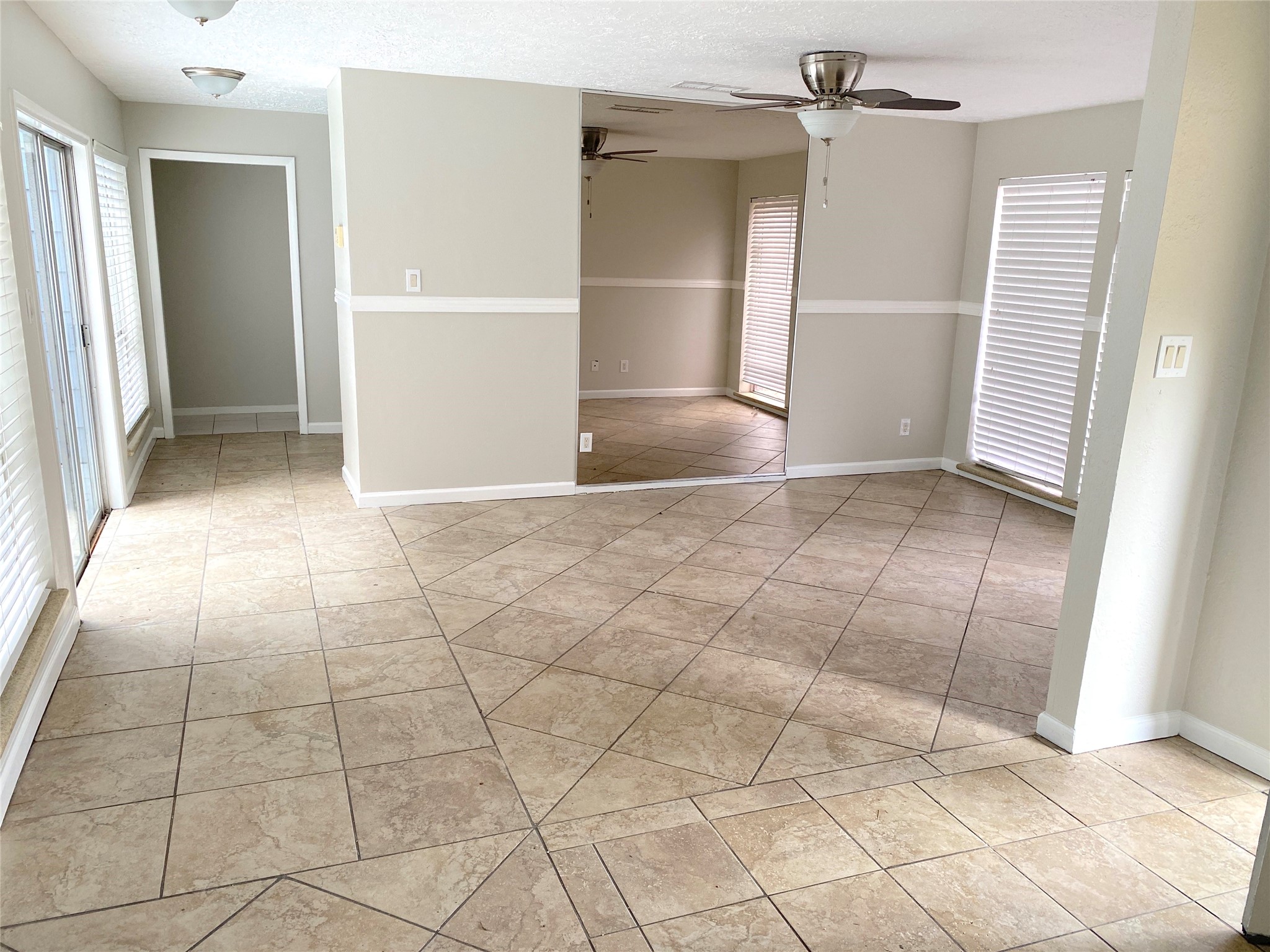 14934 Elmont Drive Property Photo 10