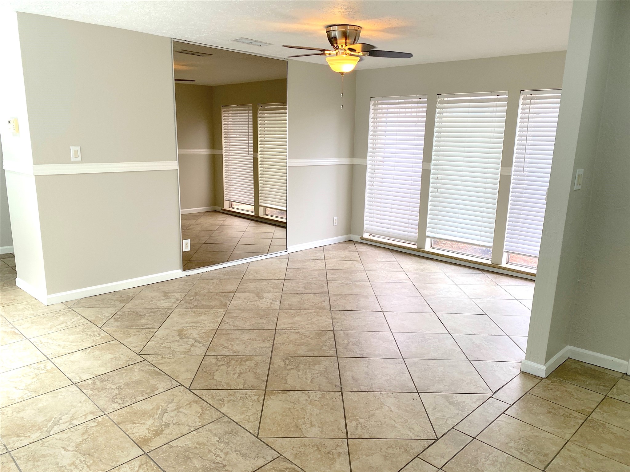 14934 Elmont Drive Property Photo 11