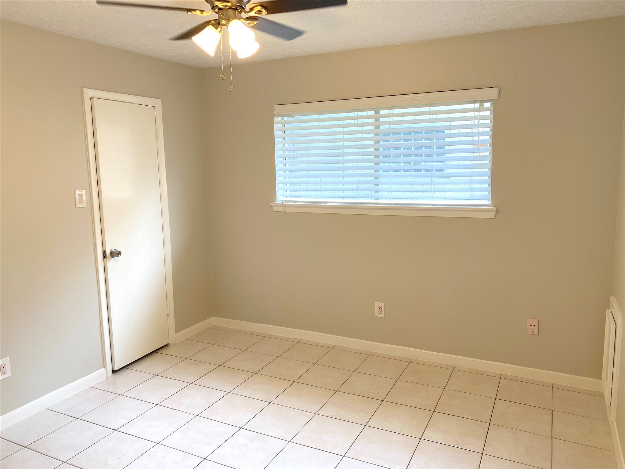 14934 Elmont Drive Property Photo 27