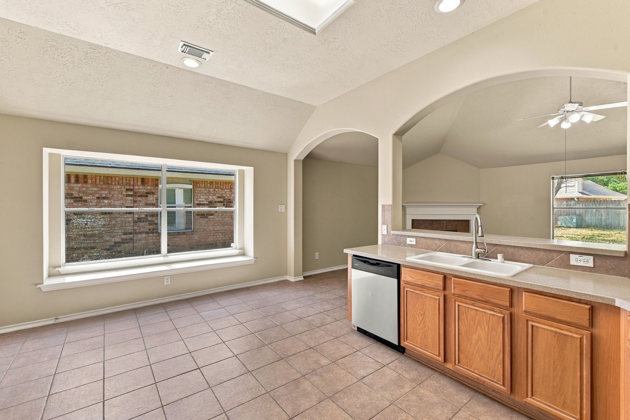 18507 Half Moon Trail Property Photo 14