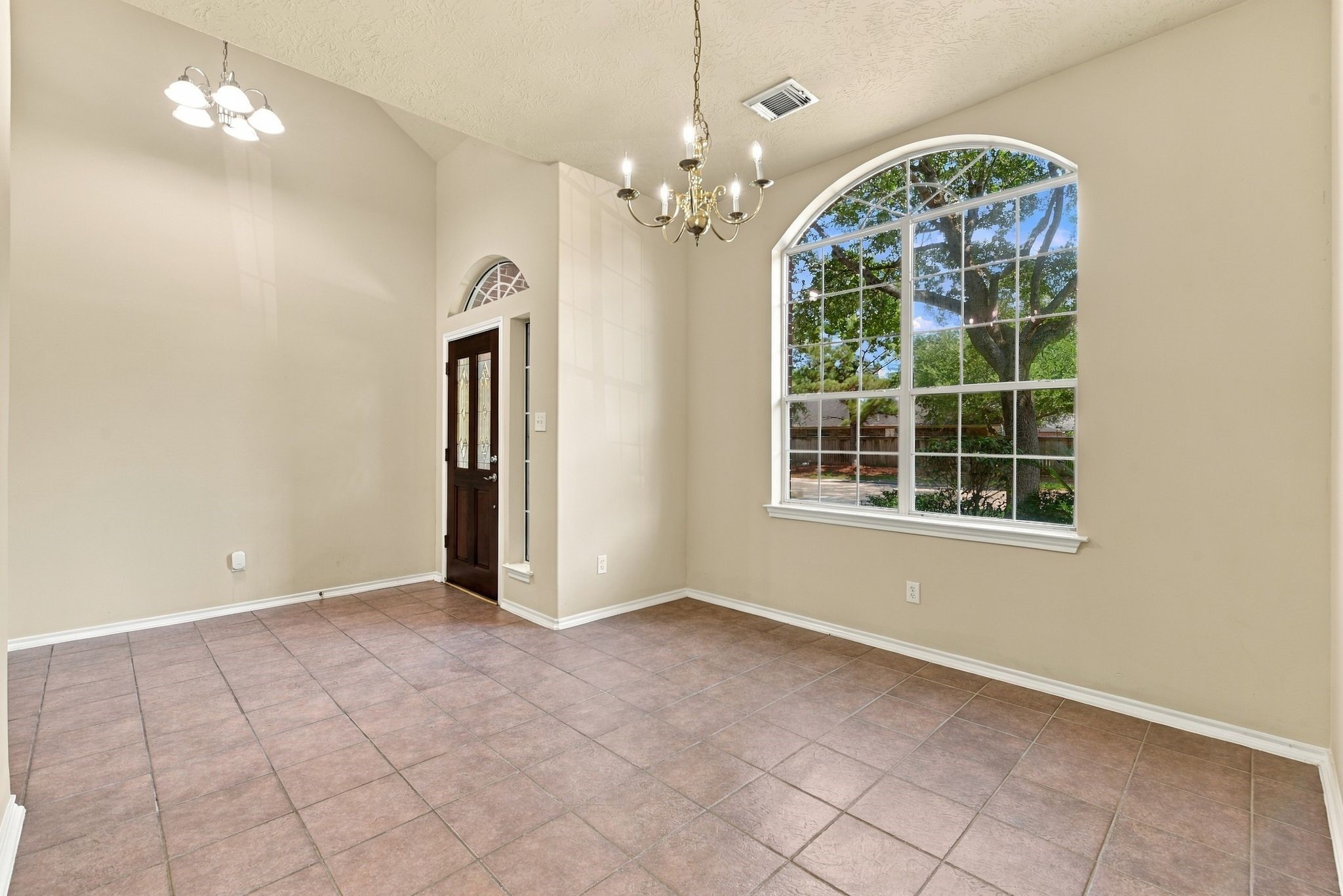18507 Half Moon Trail Property Photo 15