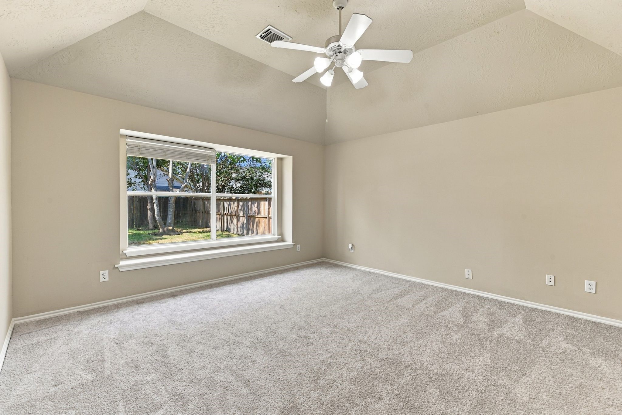 18507 Half Moon Trail Property Photo 17
