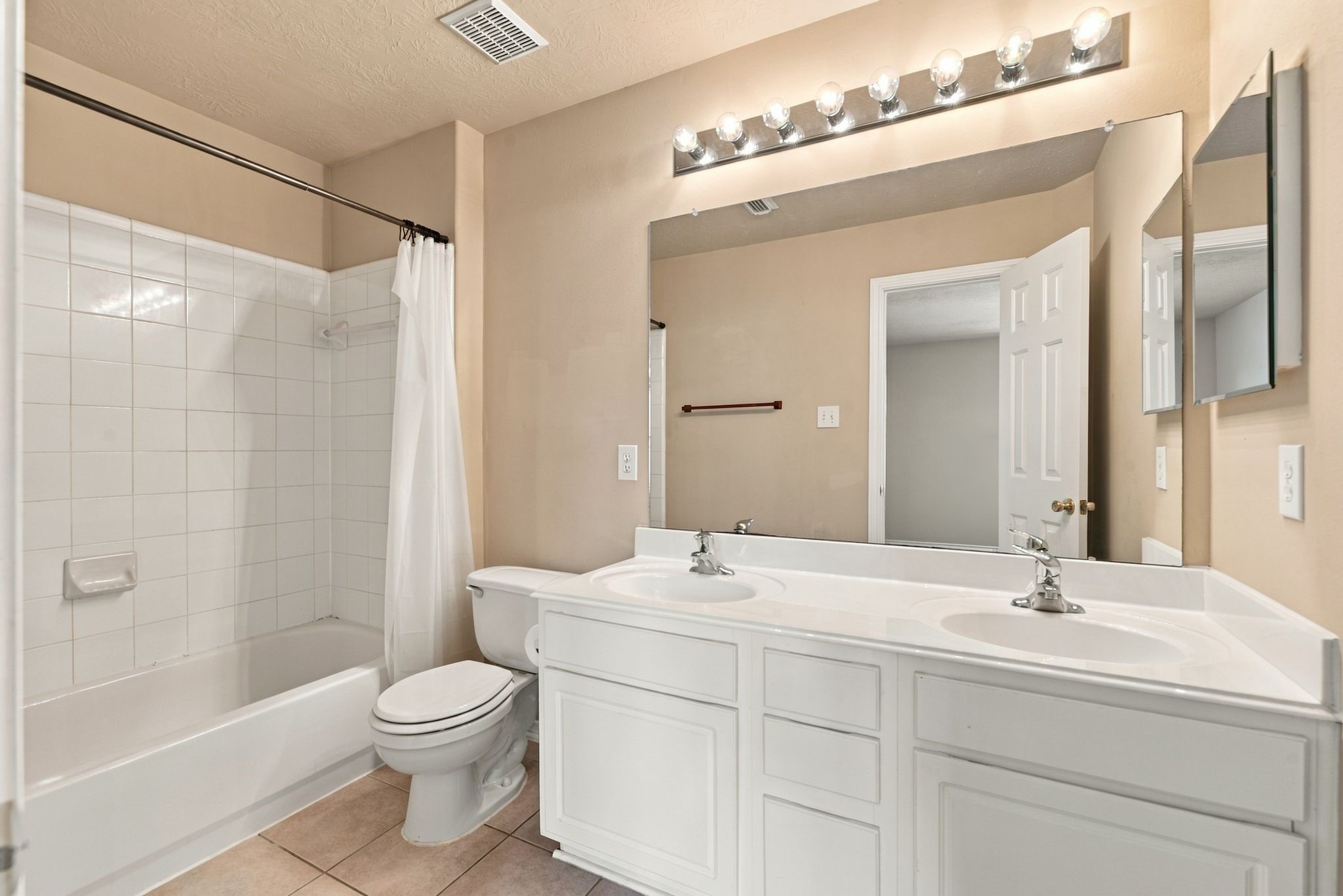18507 Half Moon Trail Property Photo 28
