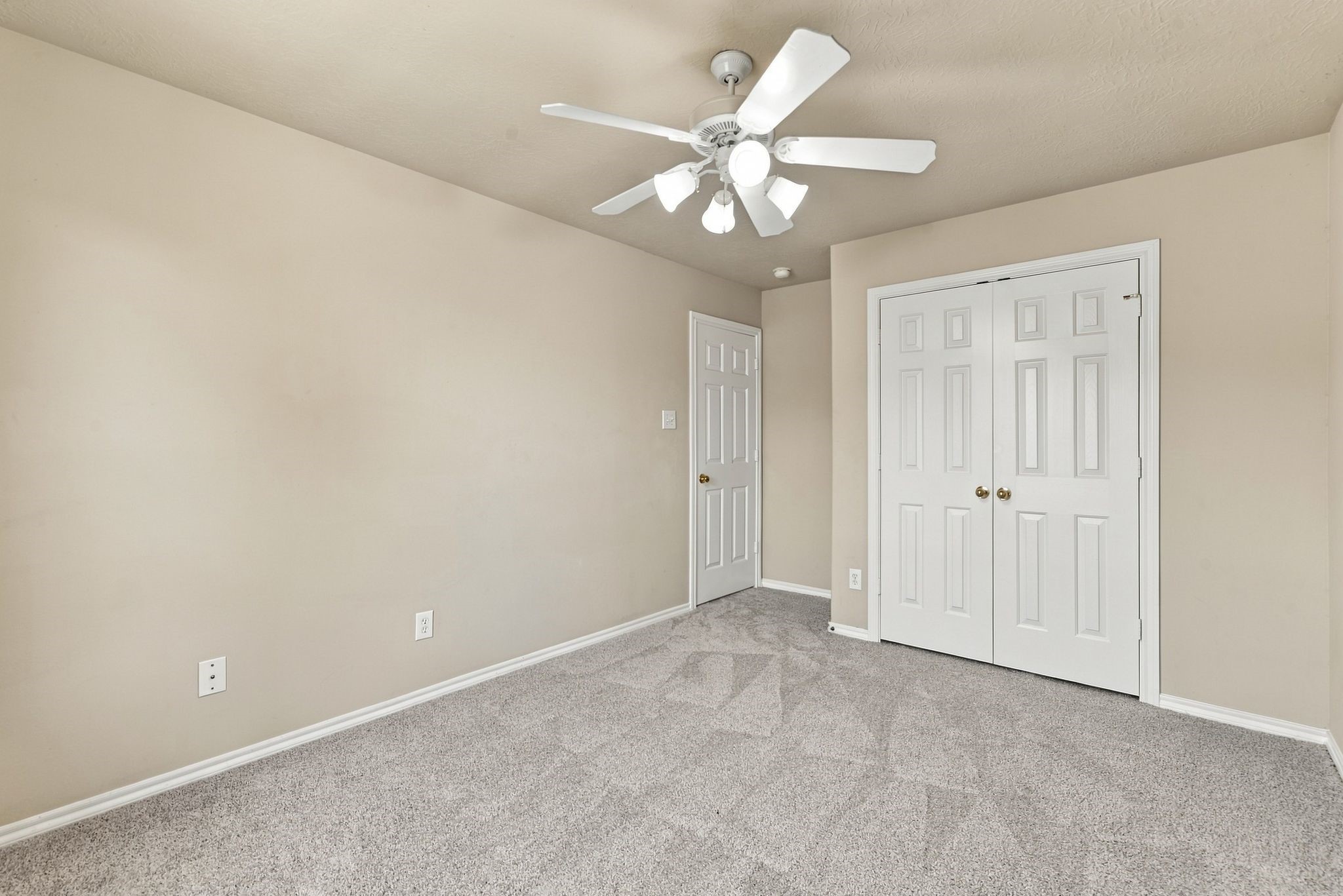 18507 Half Moon Trail Property Photo 32