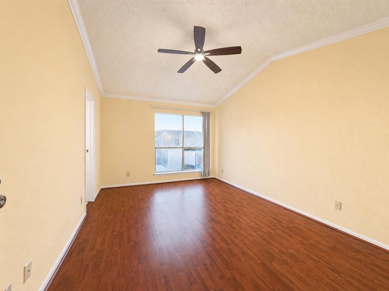 12300 Brookglade Circle 74 Property Photo 7