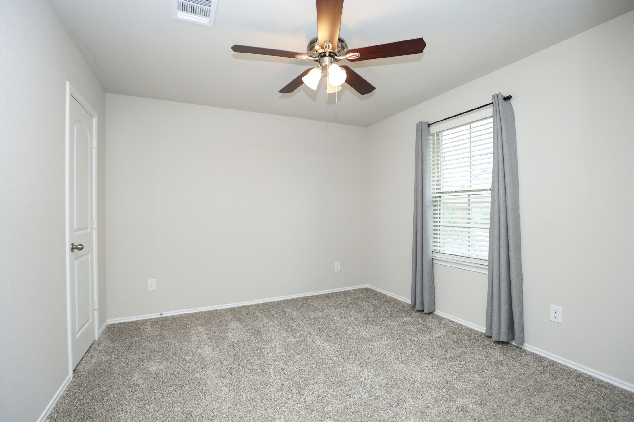 40430 Red Poppy Lane Property Photo 4