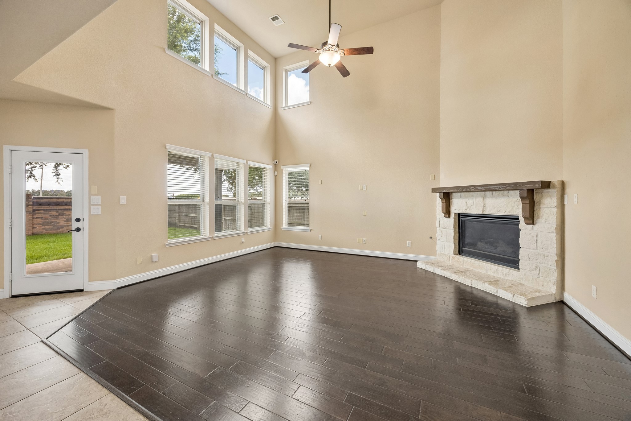 27903 Hunters Rock Lane Property Photo 3