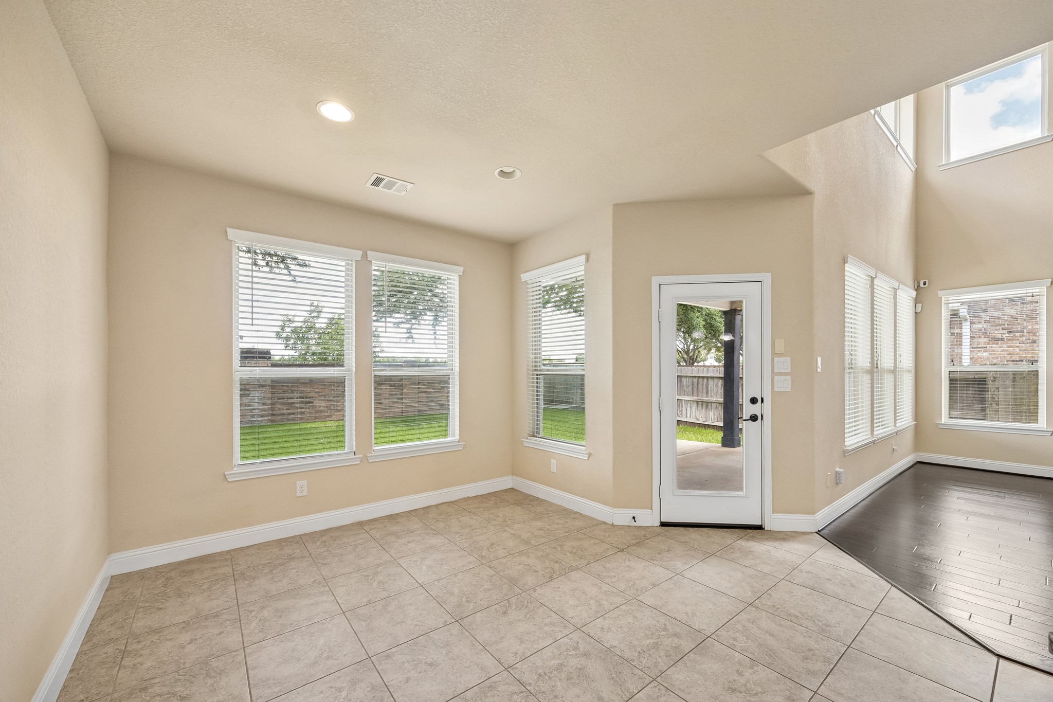 27903 Hunters Rock Lane Property Photo 6