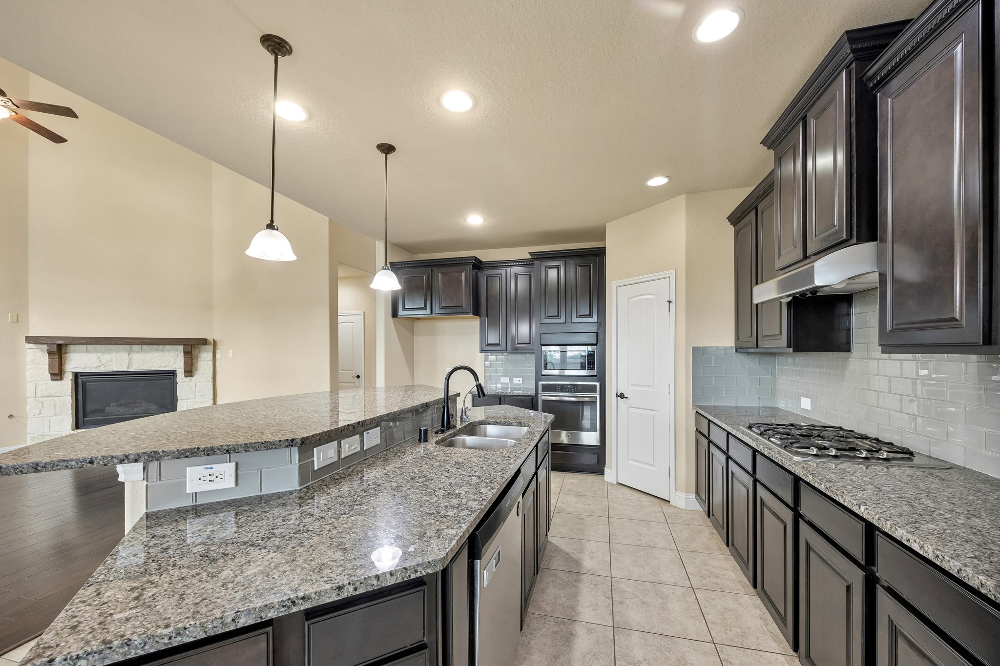 27903 Hunters Rock Lane Property Photo 14