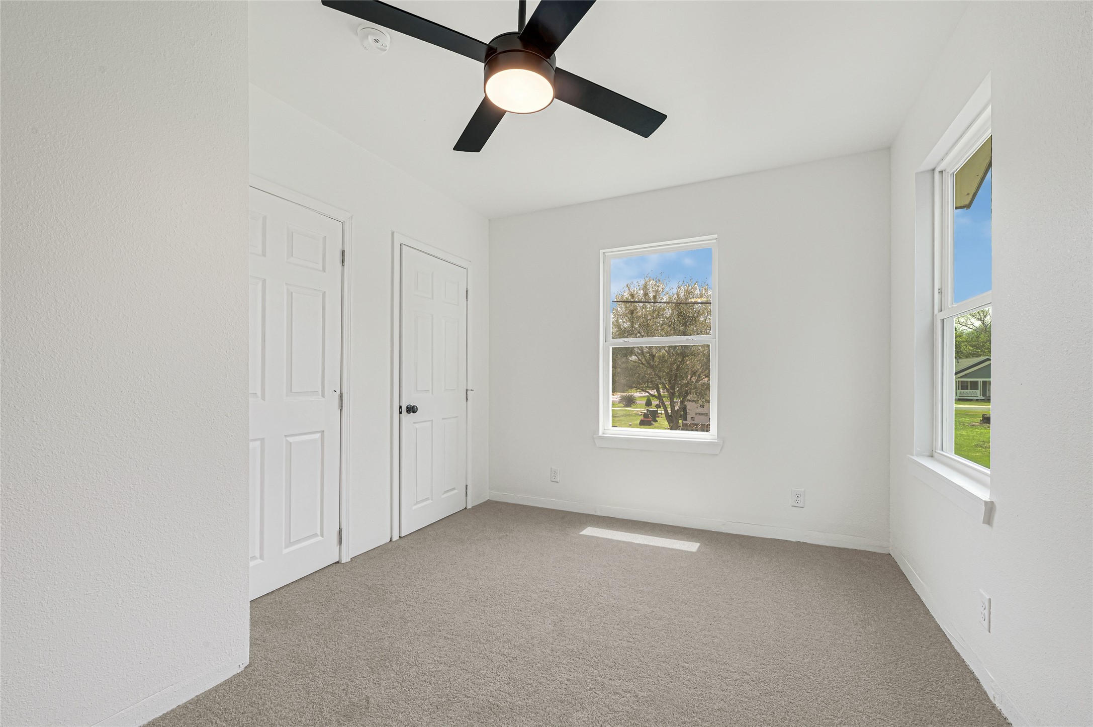 507 E 3rd Street Property Photo 24