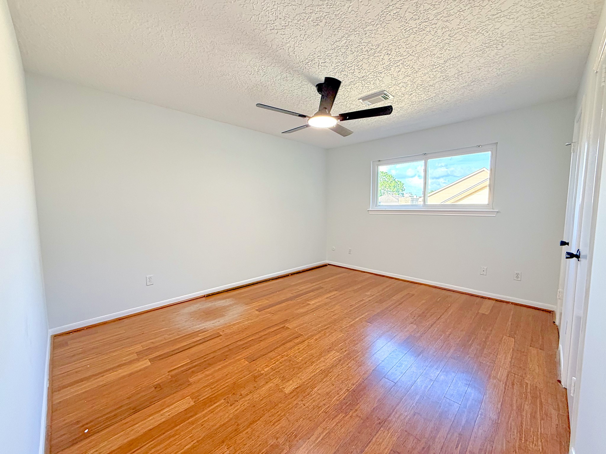 2210 Redcliff Drive Property Photo 28