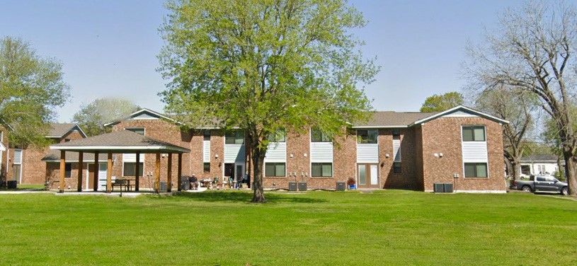 106 Walnut St Property Photo 4