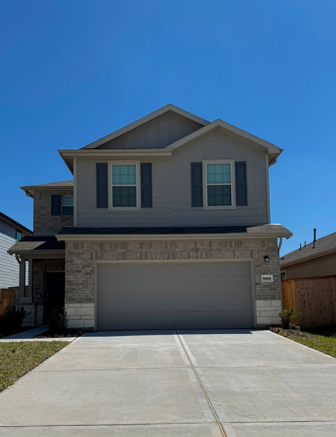 10909 Flycatcher Drive Property Photo 1