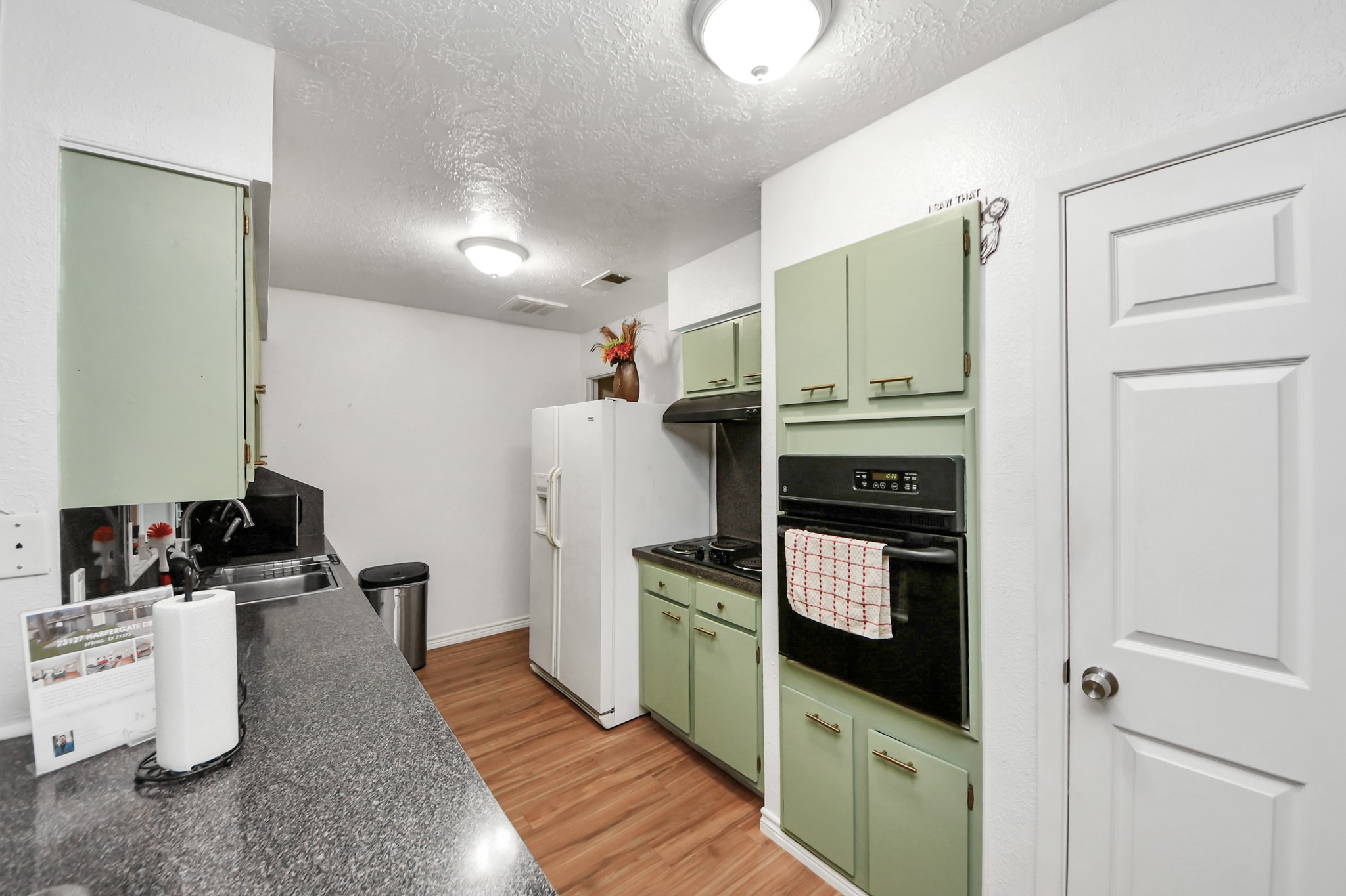 23127 Harpergate Drive Property Photo 7