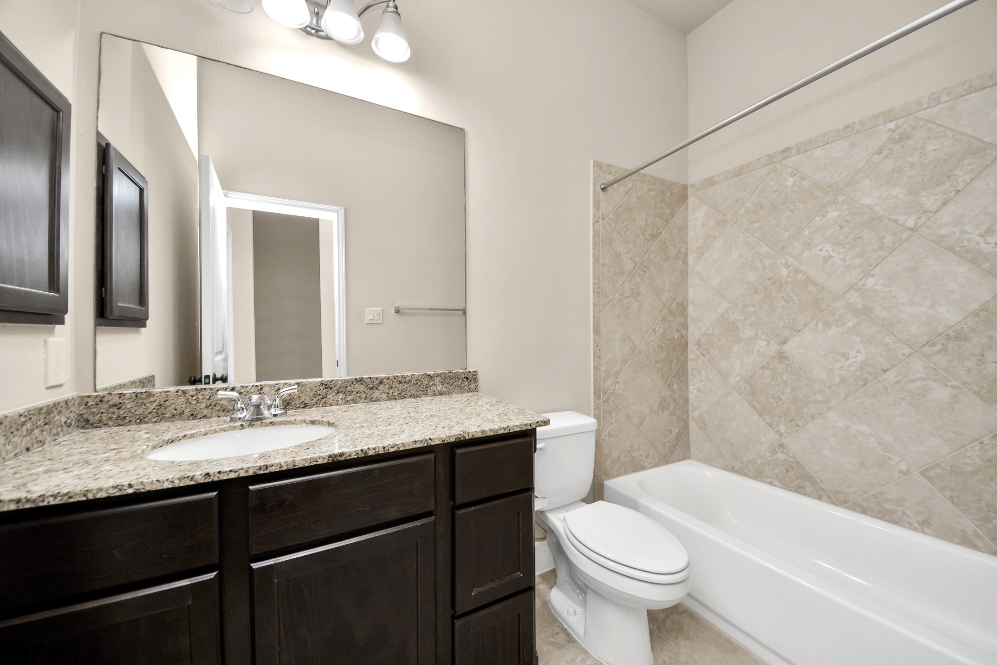 2918 Garden River Lane Property Photo 9