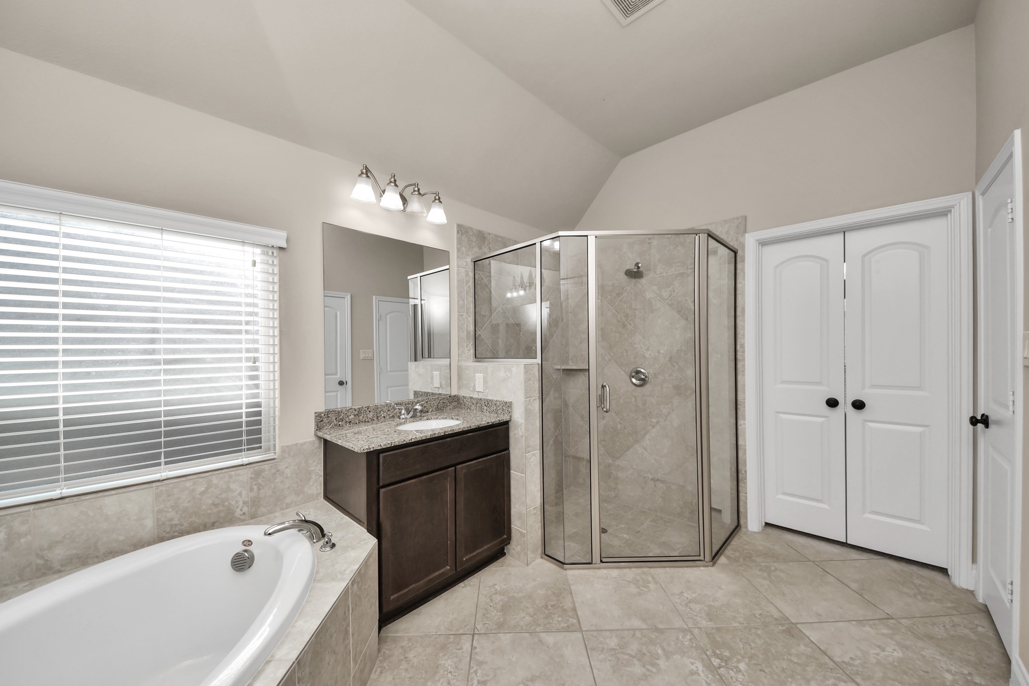 2918 Garden River Lane Property Photo 38