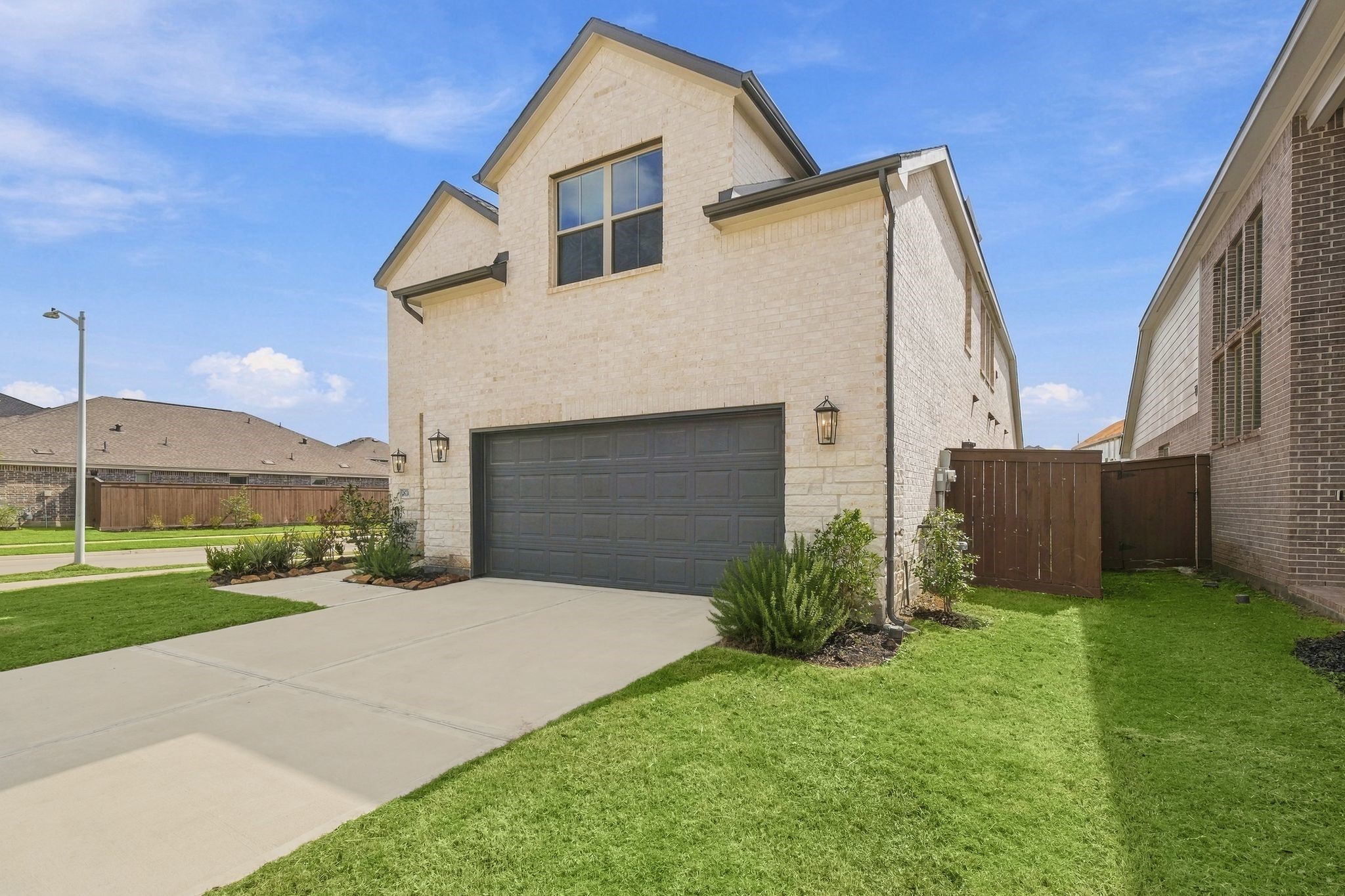 28726 Mount Bonnell Lane Property Photo 5