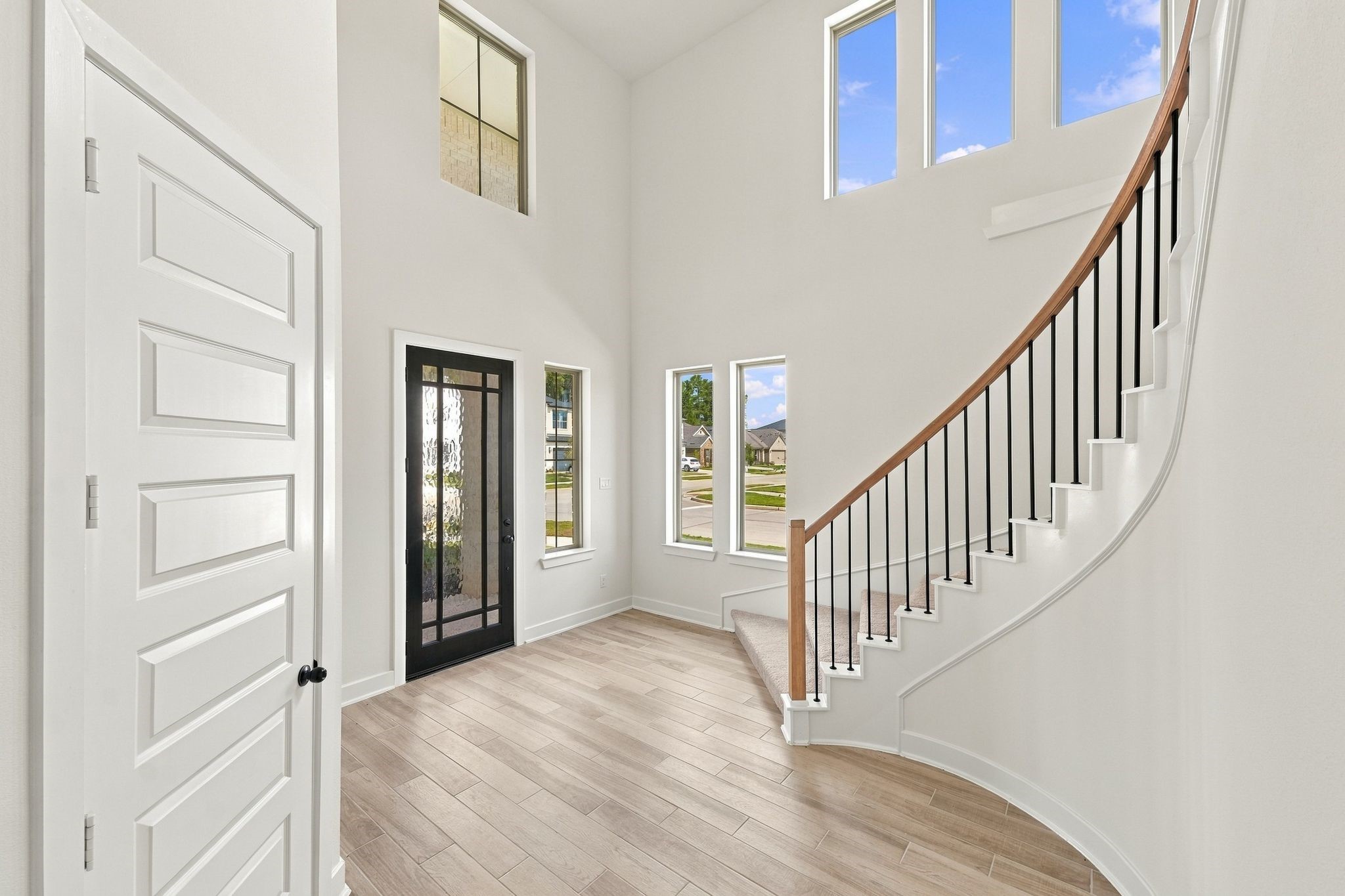 28726 Mount Bonnell Lane Property Photo 7