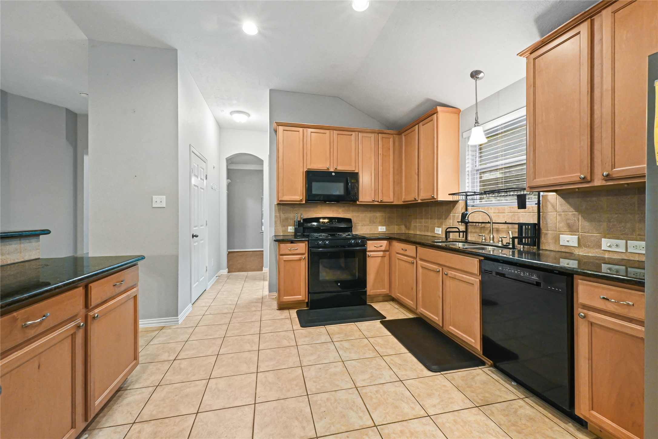 18011 Outback Lakes Trail Property Photo 10