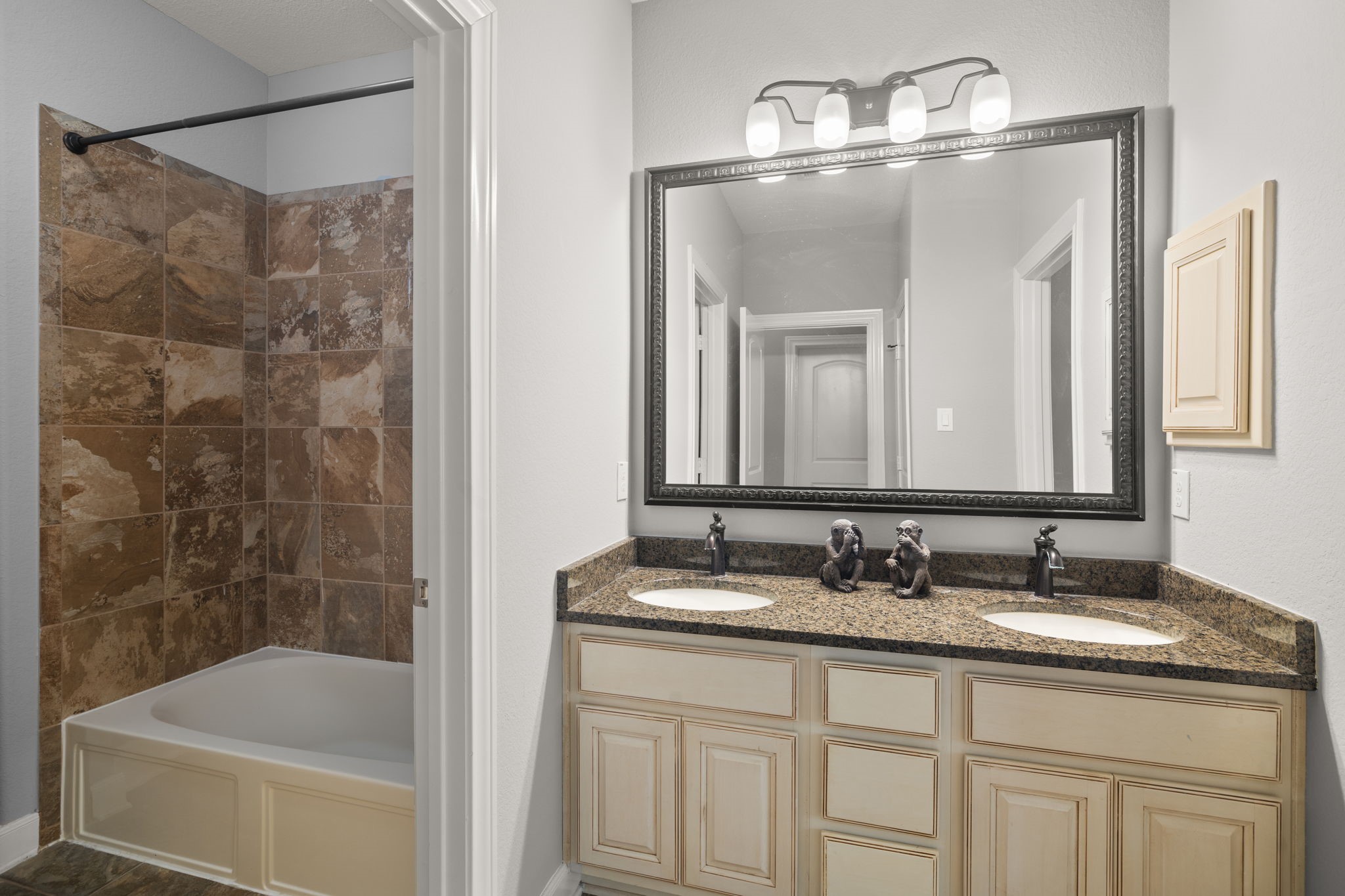 11 Canoe Bend Drive Property Photo 24