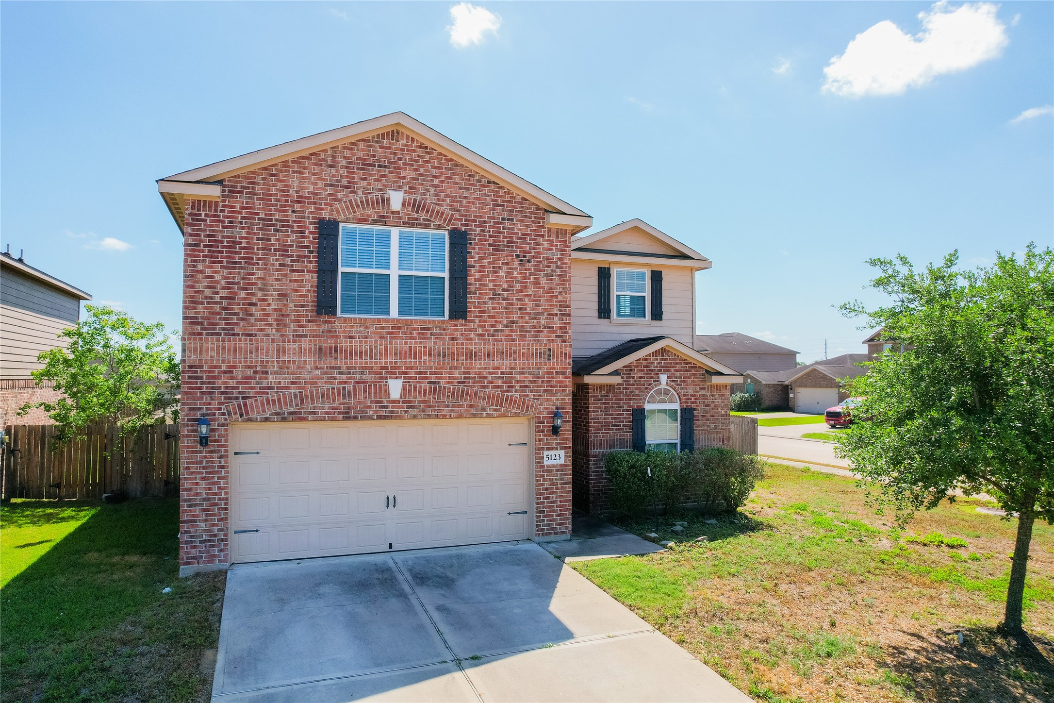 5123 Harbor Palm Drive Property Photo 1
