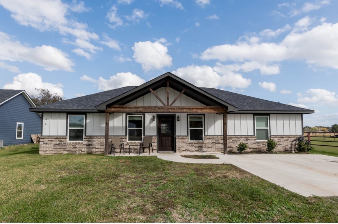 418 East Street Property Photo