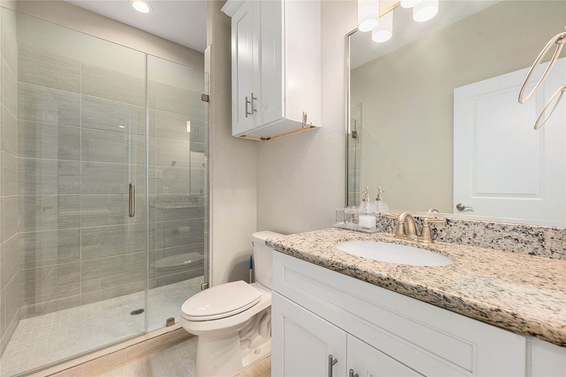 3334 Beverly Forest Drive Property Photo 10
