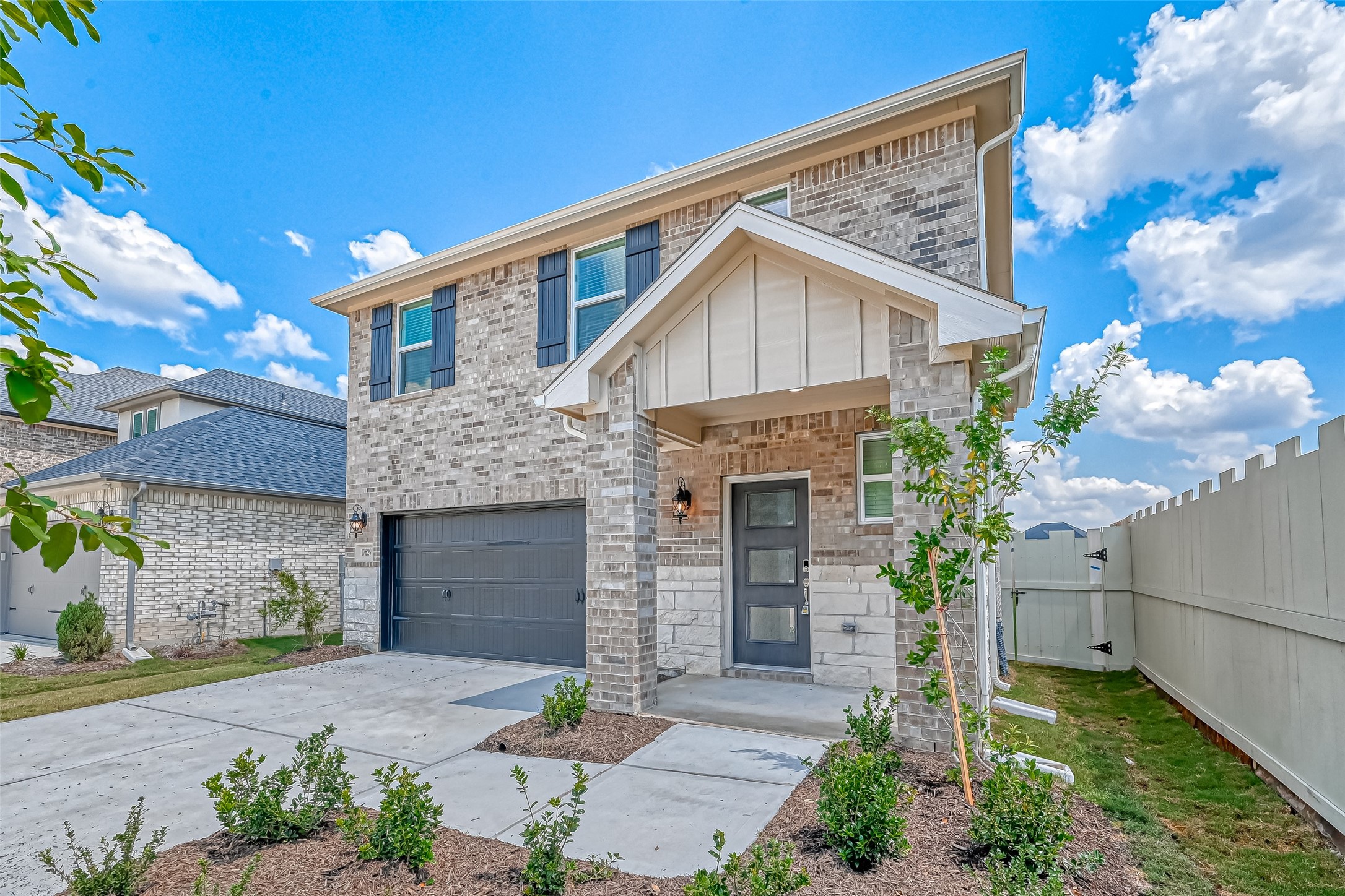 17629 Rosette Grass Drive Property Photo 2