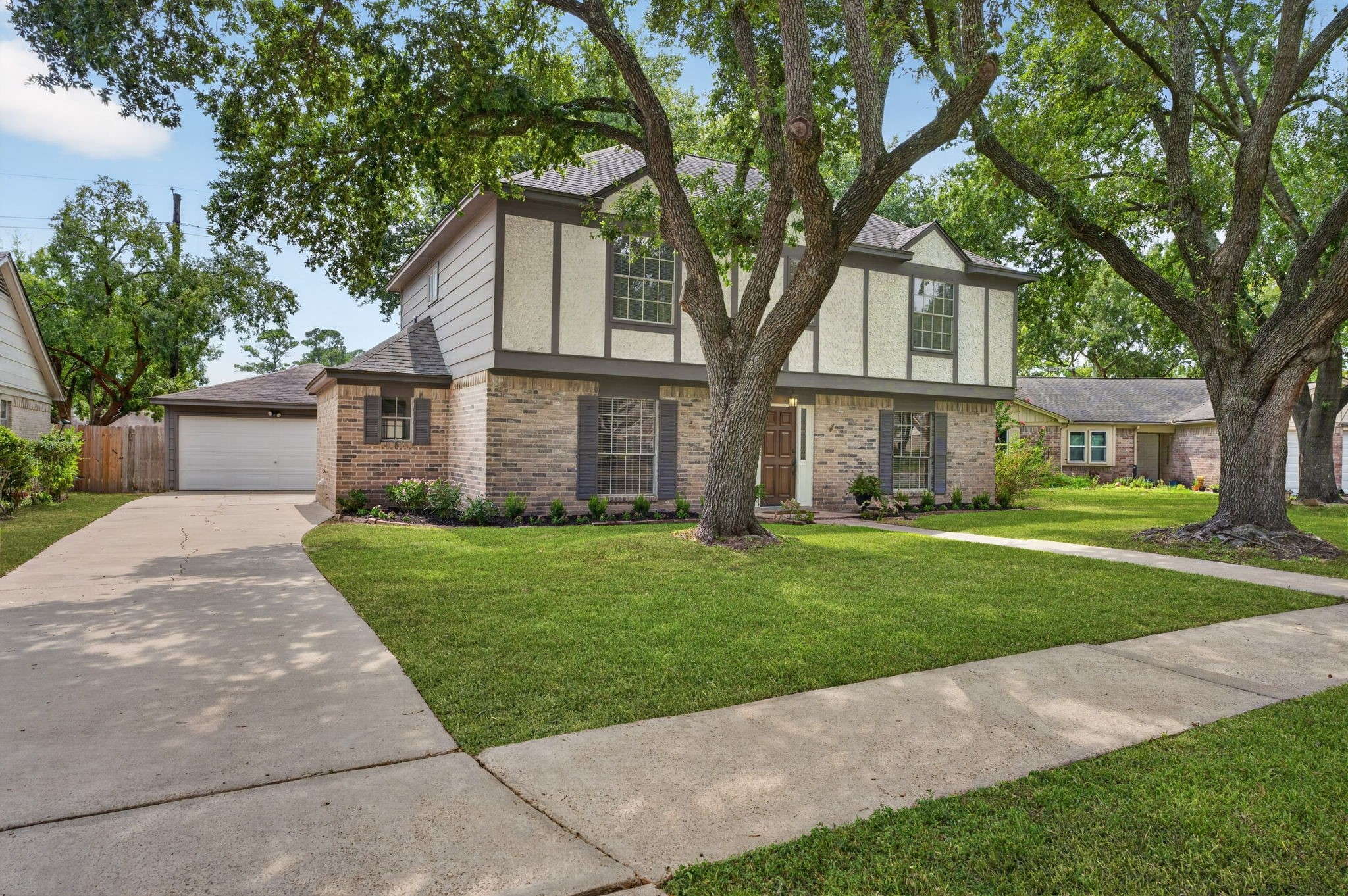 7063 Windy Pines Drive Property Photo 1
