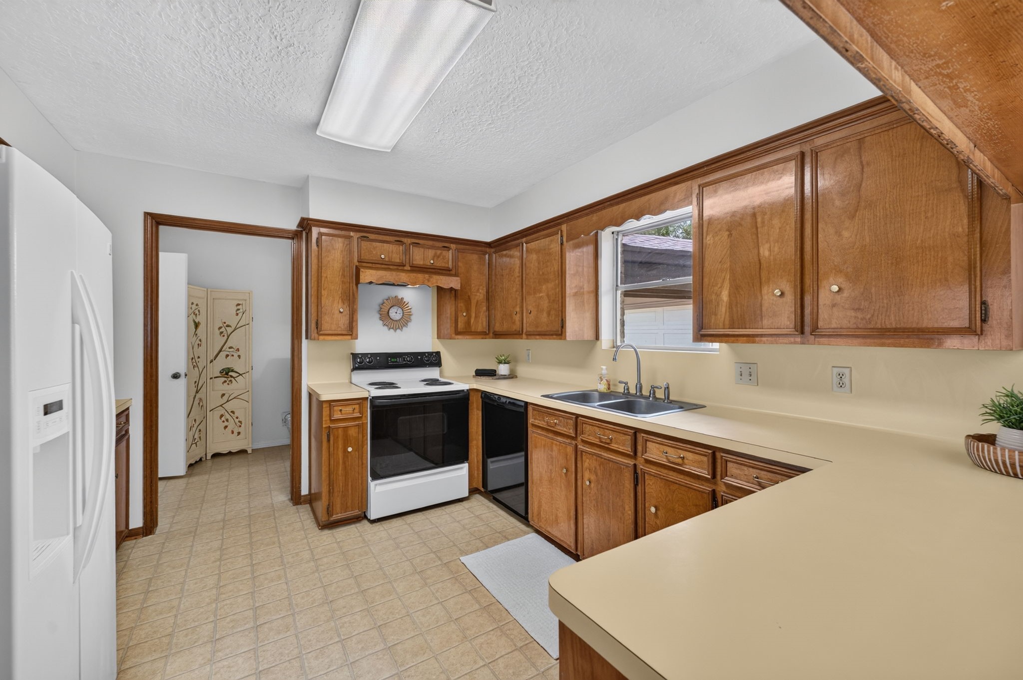7063 Windy Pines Drive Property Photo 9