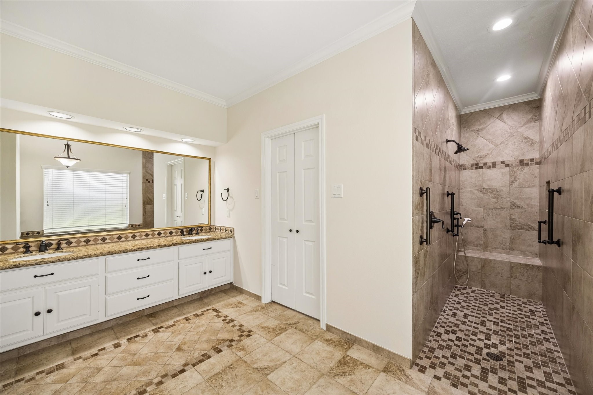 4103 Stone Edge Court Property Photo 12