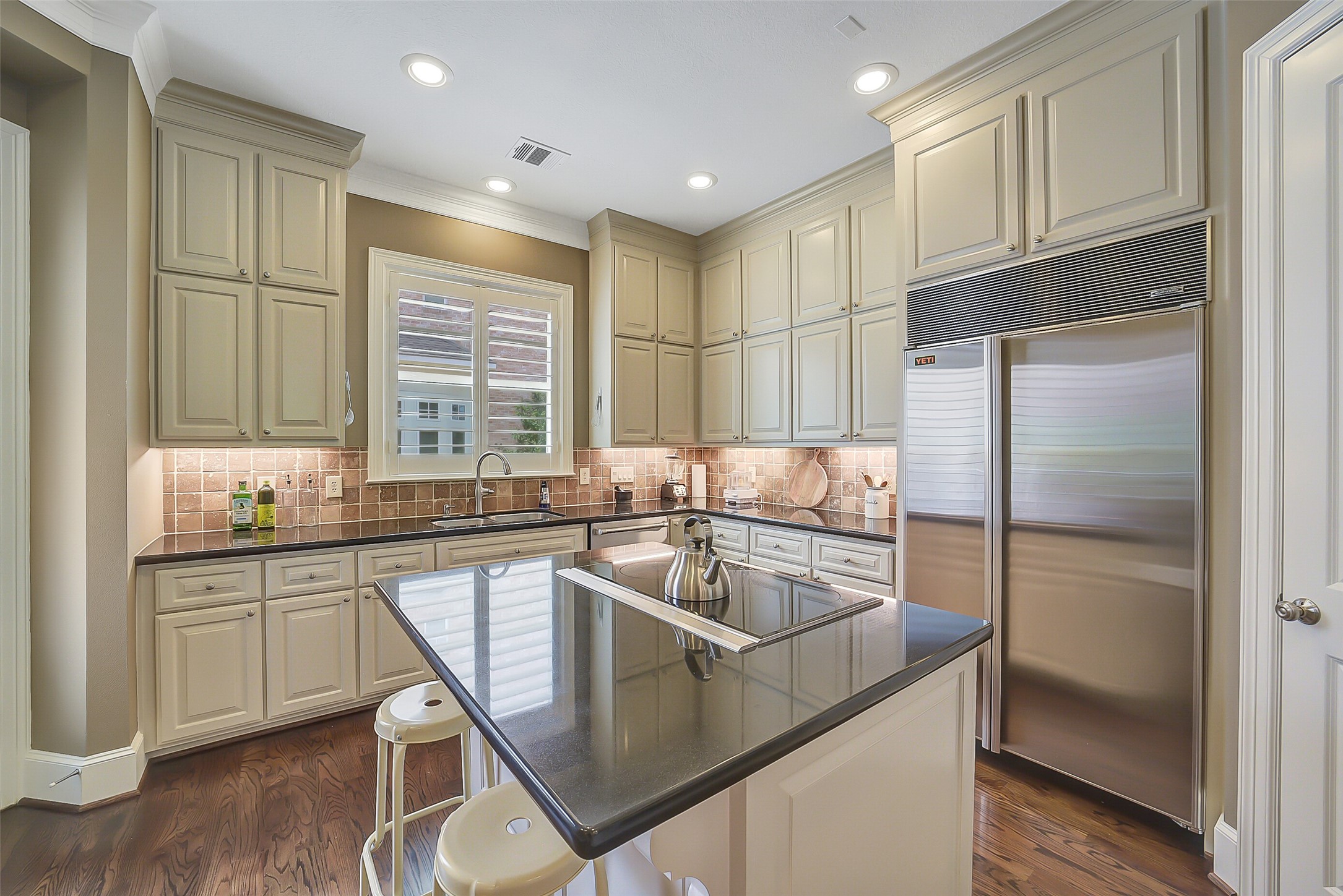 1374 Lake Pointe Parkway Property Photo 10