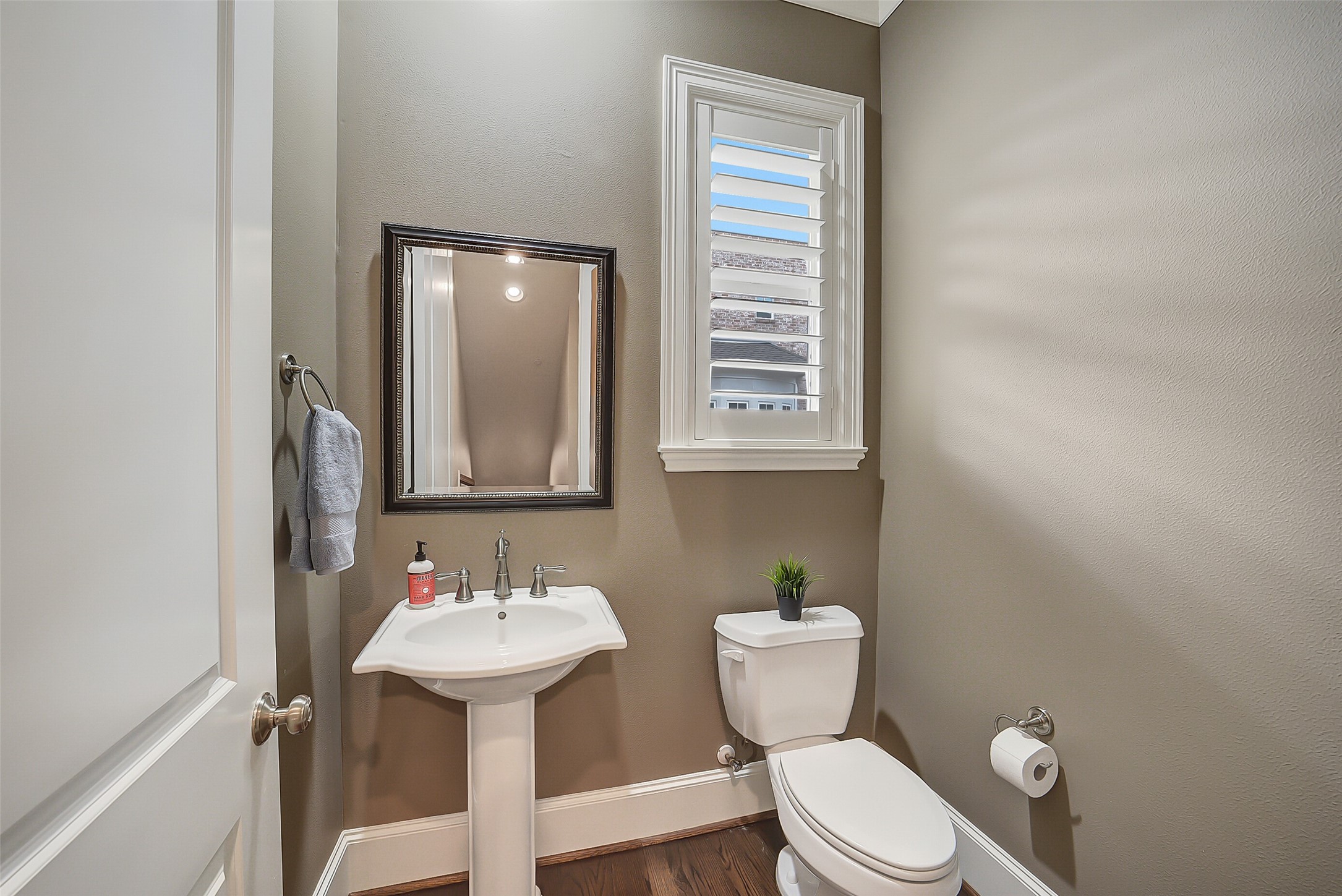 1374 Lake Pointe Parkway Property Photo 14