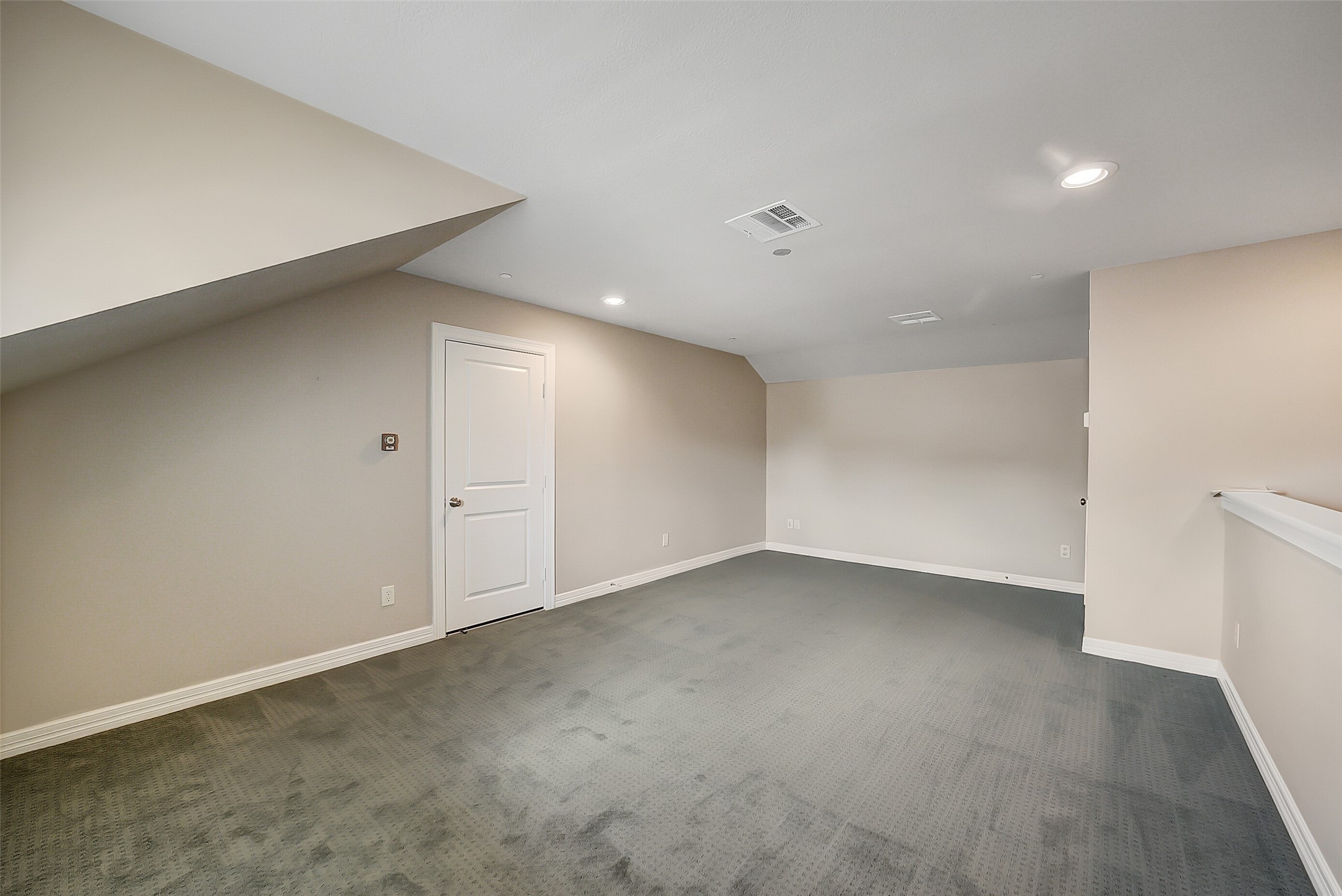 1374 Lake Pointe Parkway Property Photo 26